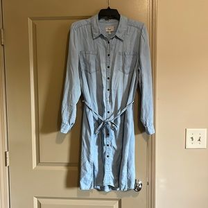 Denim midi button down dress. Size Large.